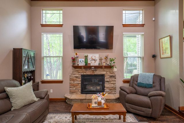 1705 BALLENTINE LN, Columbia, MO 65201