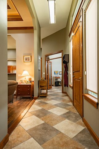 1705 BALLENTINE LN, Columbia, MO 65201