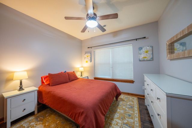 1705 BALLENTINE LN, Columbia, MO 65201
