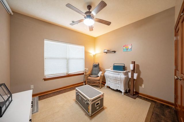 1705 BALLENTINE LN, Columbia, MO 65201