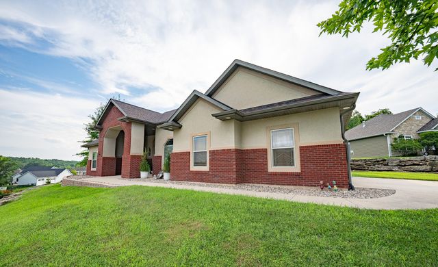 1705 BALLENTINE LN, Columbia, MO 65201
