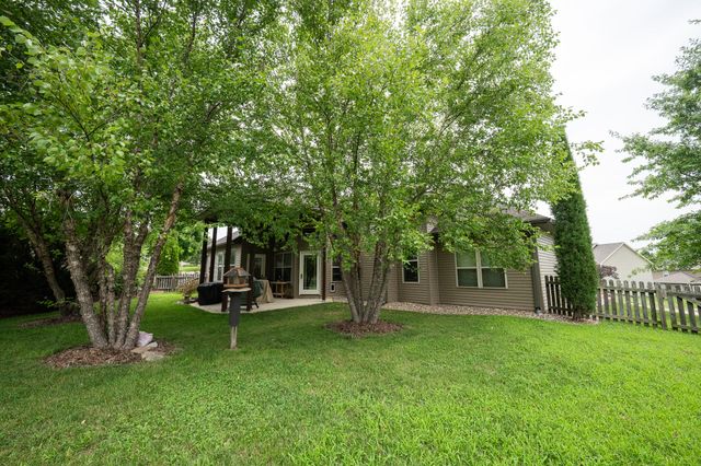 1705 BALLENTINE LN, Columbia, MO 65201