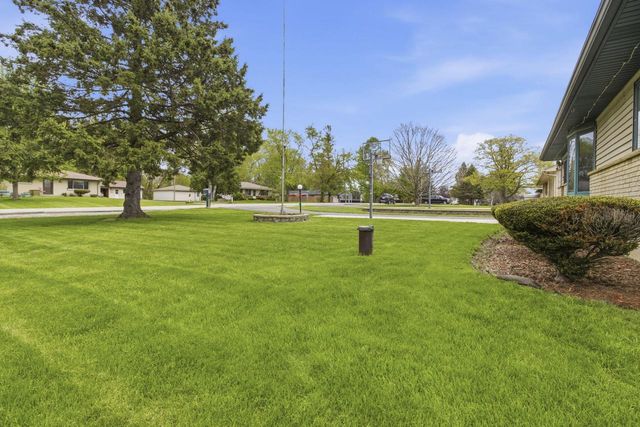 8037 Slater AVENUE, Mount Pleasant, WI 53406