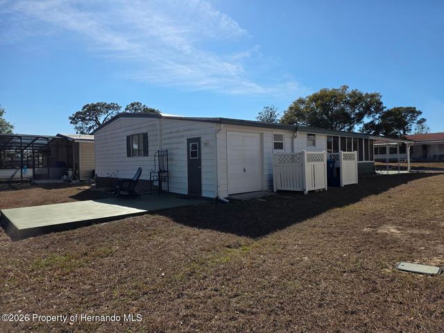 7606 Dinsmore Street, Brooksville, FL 34613