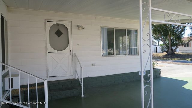 7606 Dinsmore Street, Brooksville, FL 34613