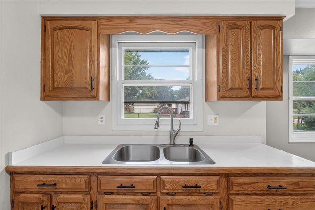 1965 Robin Road, Beloit, WI 53511