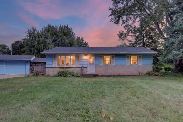 1965 Robin Road, Beloit, WI 53511