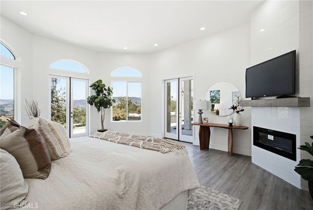 1094 Hillcrest View Lane, Fallbrook, CA 92028