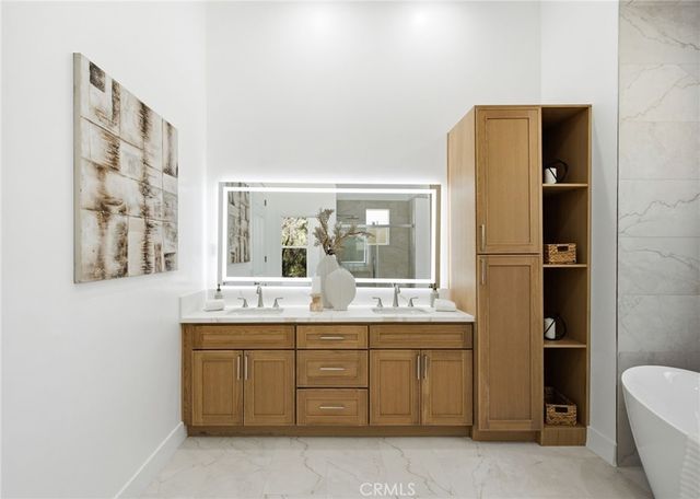 1094 Hillcrest View Lane, Fallbrook, CA 92028