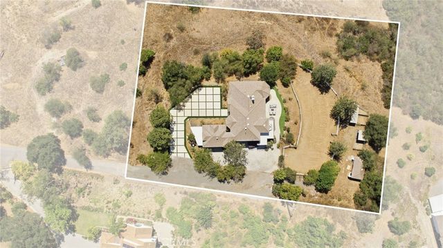 1094 Hillcrest View Lane, Fallbrook, CA 92028