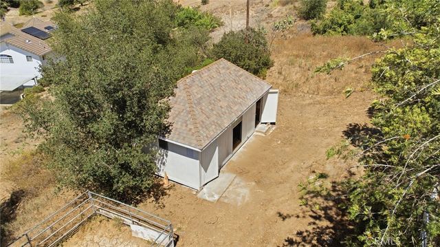 1094 Hillcrest View Lane, Fallbrook, CA 92028