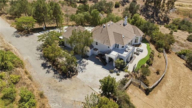 1094 Hillcrest View Lane, Fallbrook, CA 92028