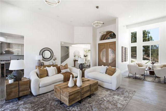 1094 Hillcrest View Lane, Fallbrook, CA 92028