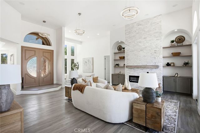 1094 Hillcrest View Lane, Fallbrook, CA 92028