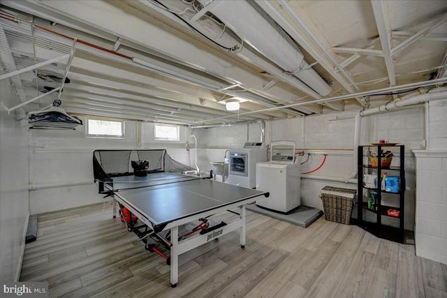 3 LESHIN LN, Hightstown, NJ 08520