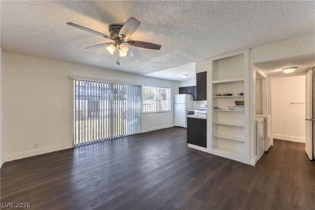 3505 Mercury Street E, North Las Vegas, NV 89030