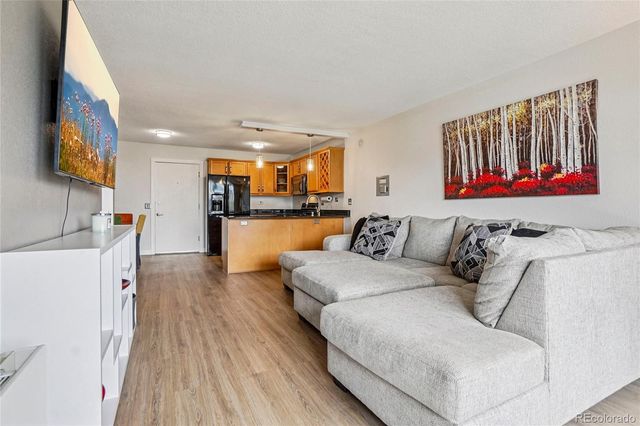 909 N Logan Street 4J, Denver, CO 80203