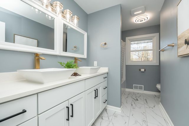 300 Viking Drive, Mankato, MN 56001