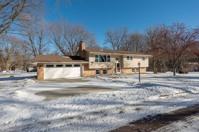 300 Viking Drive, Mankato, MN 56001