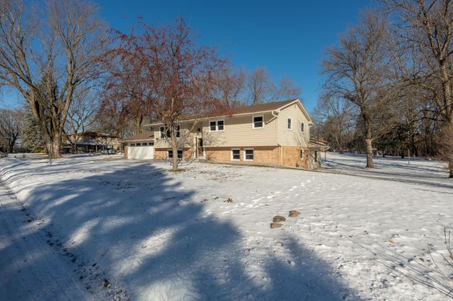 300 Viking Drive, Mankato, MN 56001