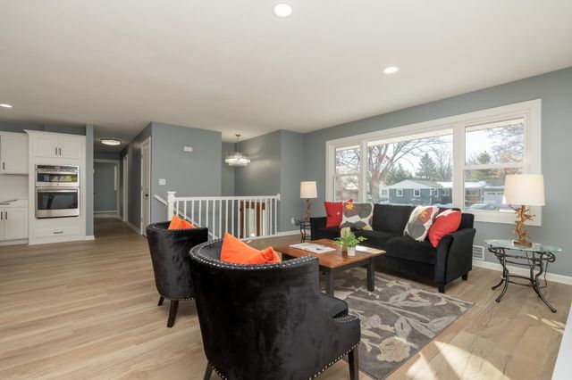 300 Viking Drive, Mankato, MN 56001