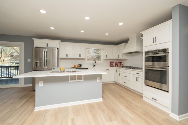 300 Viking Drive, Mankato, MN 56001