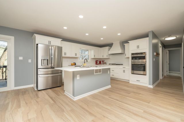 300 Viking Drive, Mankato, MN 56001