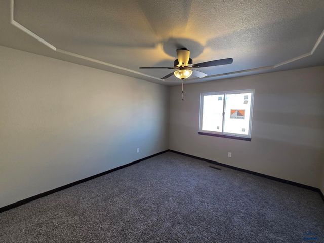 3960 MAGNUM CT, Rapid City, SD 57703