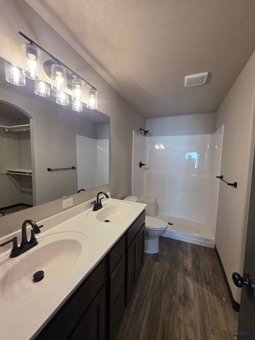 3960 MAGNUM CT, Rapid City, SD 57703