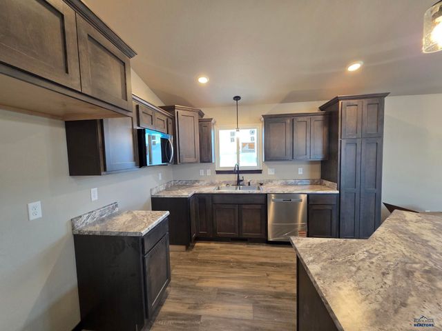 3960 MAGNUM CT, Rapid City, SD 57703