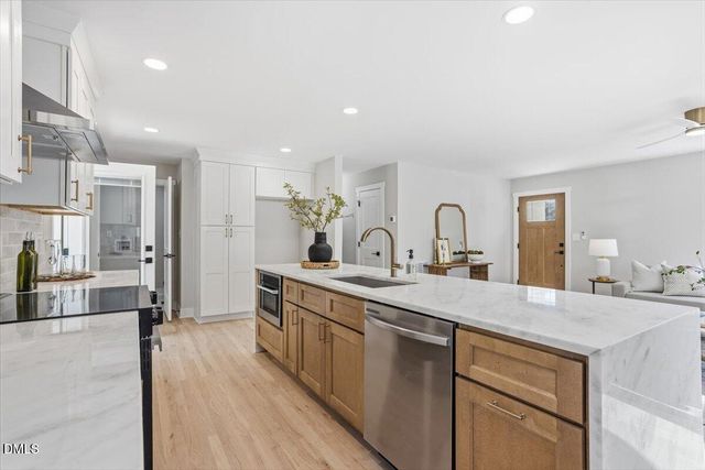 621 Dennis Avenue, Raleigh, NC 27604