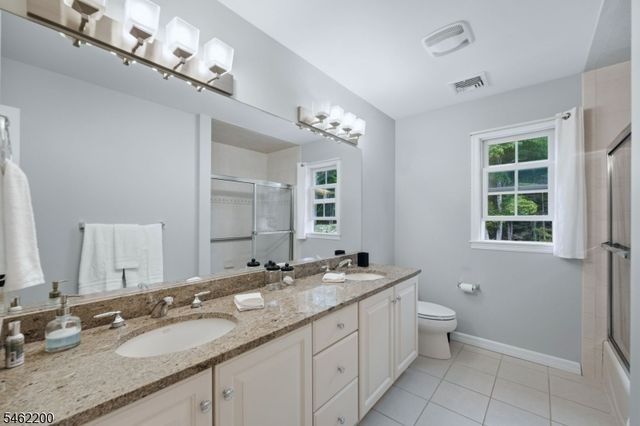 200 Rockburn Pass, West Milford Twp., NJ 07480