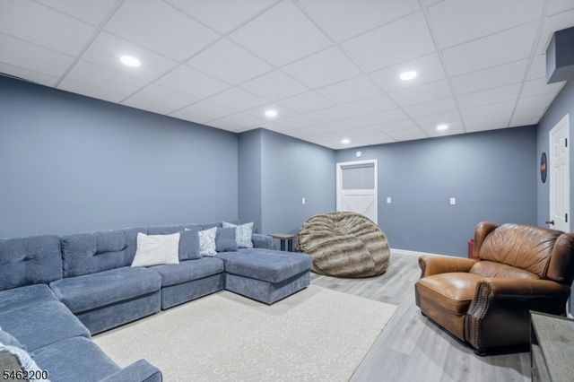 200 Rockburn Pass, West Milford Twp., NJ 07480