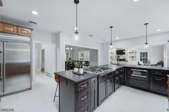 200 Rockburn Pass, West Milford Twp., NJ 07480