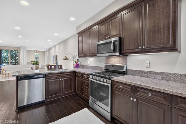 207 Native, Irvine, CA 92618