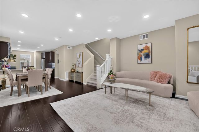 207 Native, Irvine, CA 92618