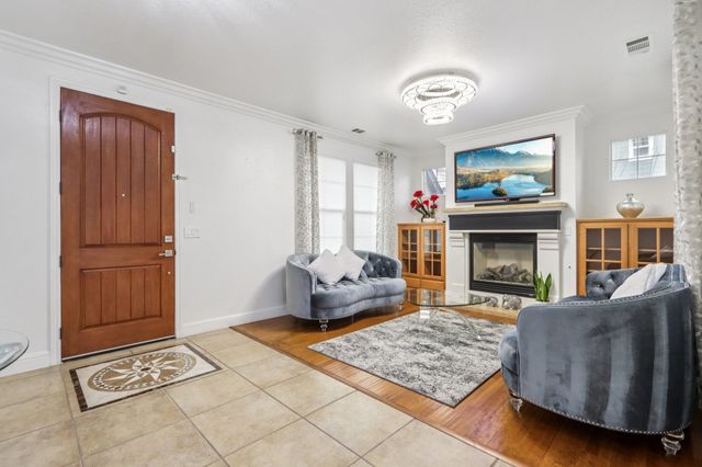 1322 Cottage Grove Court, Tracy, CA 95377