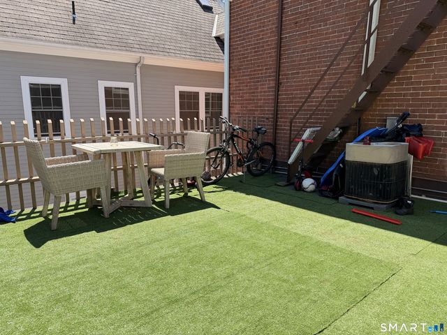 251 Edwards Street 2, New Haven, CT 06511