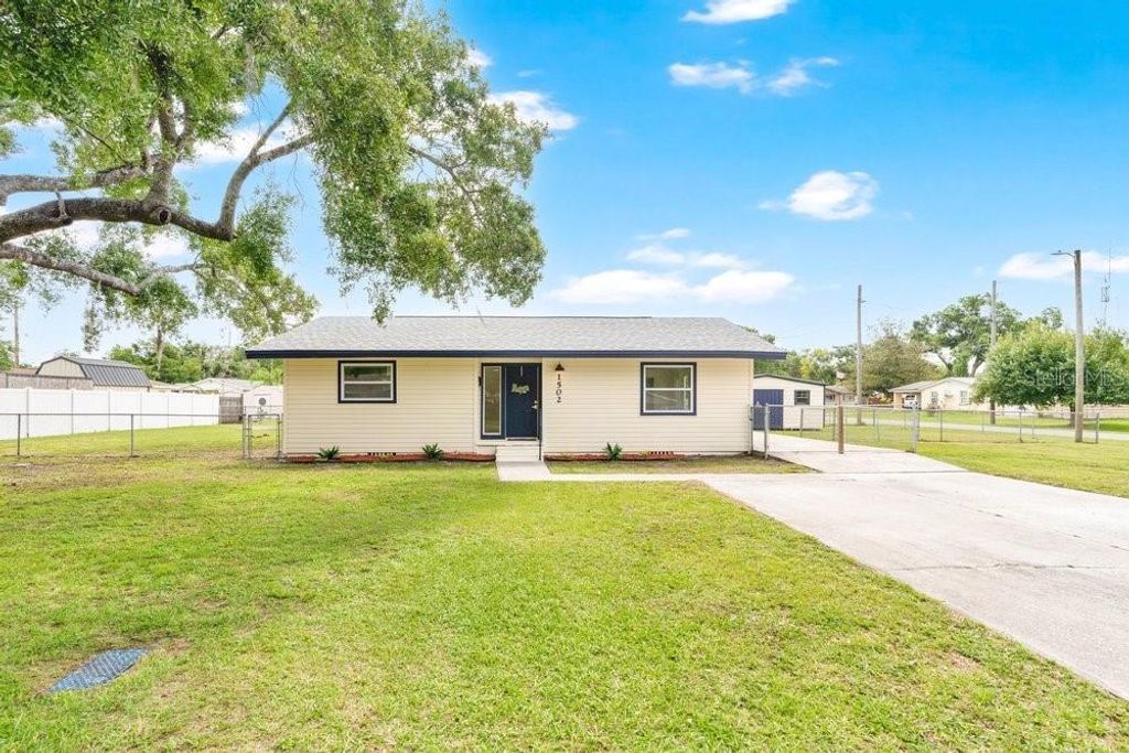 1502 N BRACEWELL DRIVE, Plant City, FL 33563