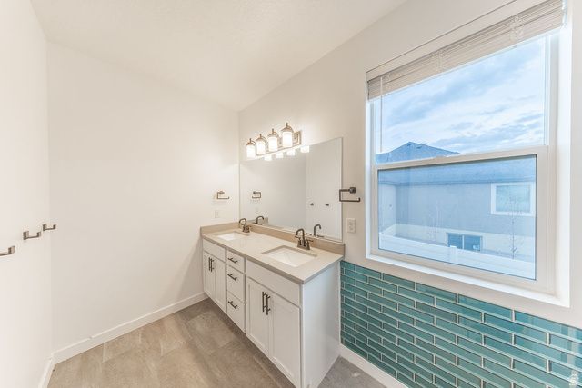 7087 W BOSTON PARK LN, West Jordan, UT 84081