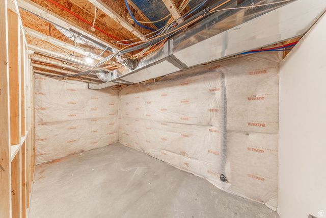 7087 W BOSTON PARK LN, West Jordan, UT 84081