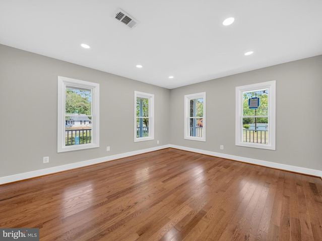 2575 HALLOWING POINT RD, Prince Frederick, MD 20678