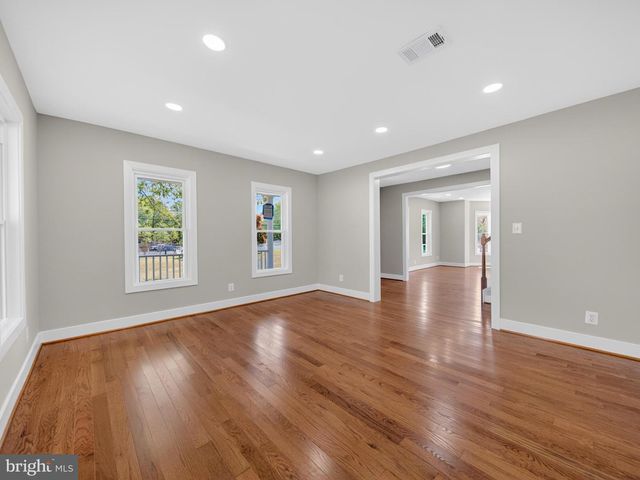 2575 HALLOWING POINT RD, Prince Frederick, MD 20678