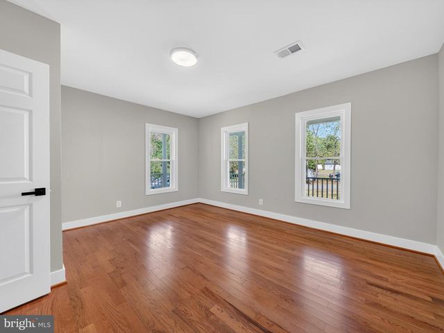 2575 HALLOWING POINT RD, Prince Frederick, MD 20678