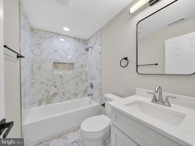2575 HALLOWING POINT RD, Prince Frederick, MD 20678