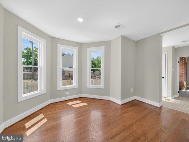2575 HALLOWING POINT RD, Prince Frederick, MD 20678