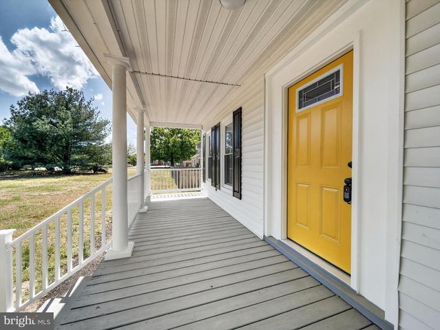 2575 HALLOWING POINT RD, Prince Frederick, MD 20678