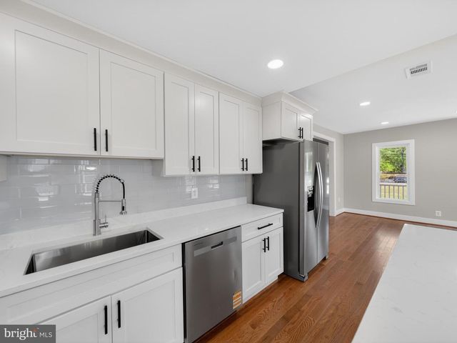 2575 HALLOWING POINT RD, Prince Frederick, MD 20678