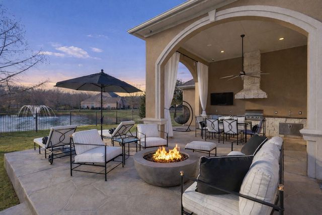 2421 Top Rail Lane, Southlake, TX 76092