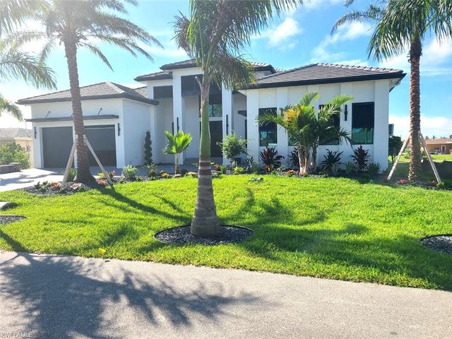 127 SW 52nd TER, Cape Coral, FL 33914
